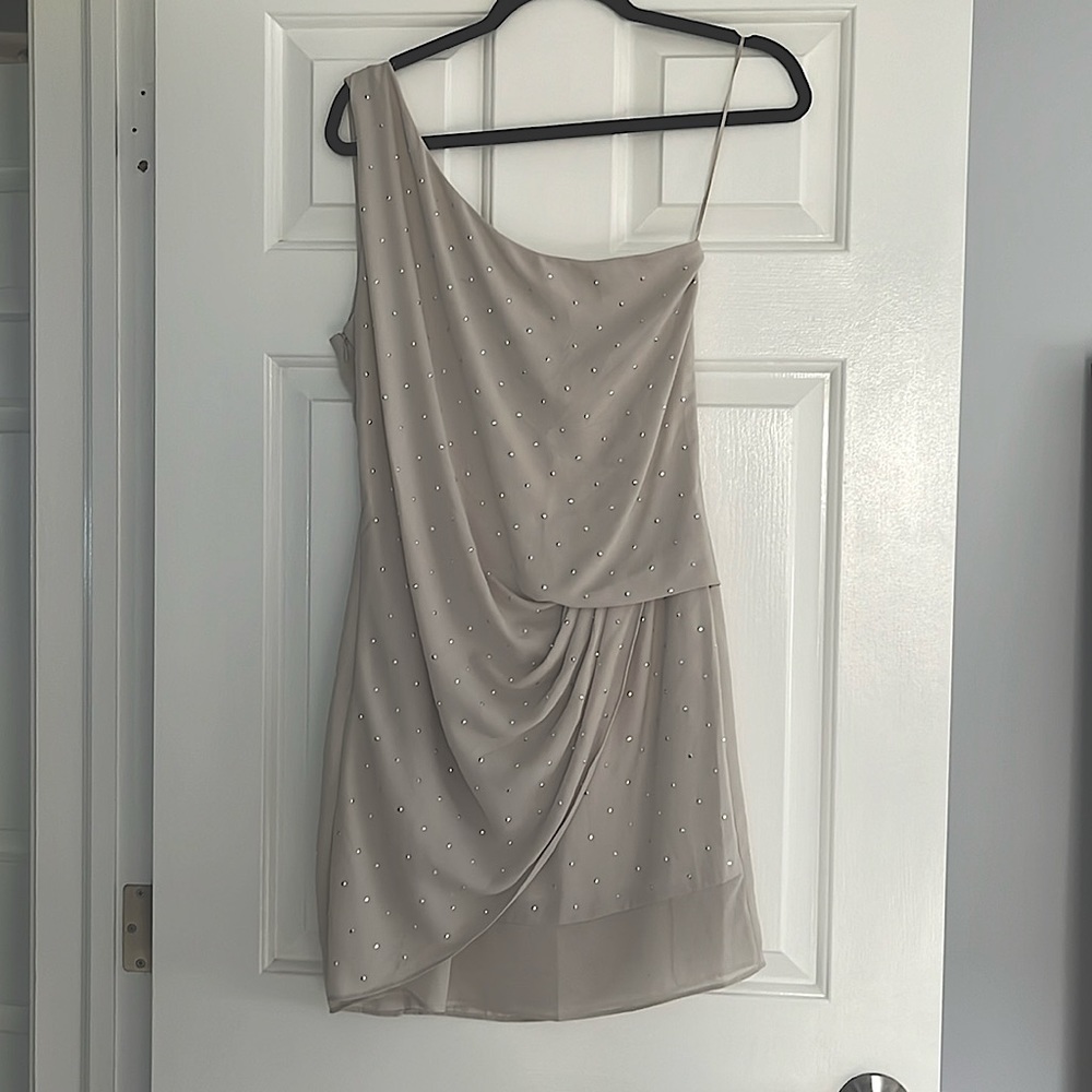 Embellished Express Holiday New Year’s Eve Party Dress